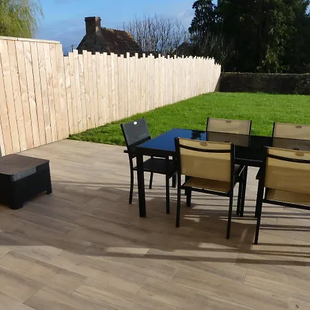 펜션 Le 25 A Quettehou