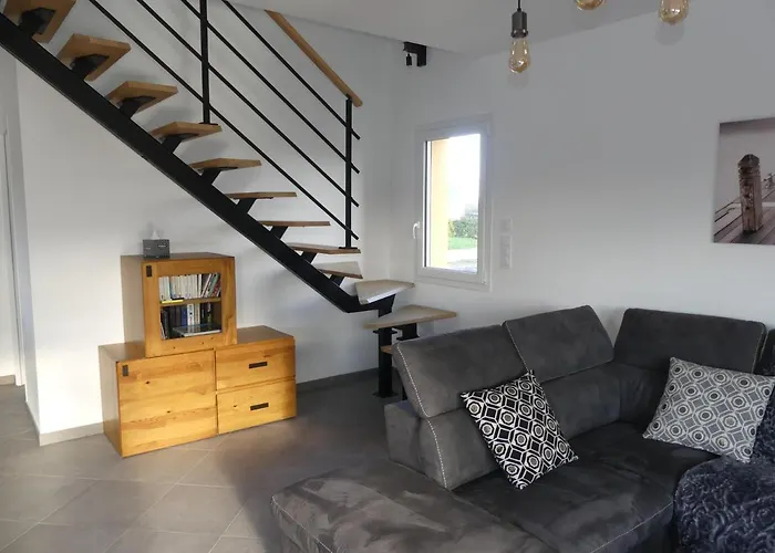 Holiday home Le 25 A Quettehou