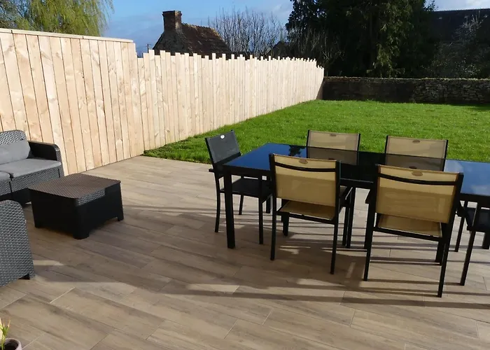 Holiday home Le 25 A Quettehou